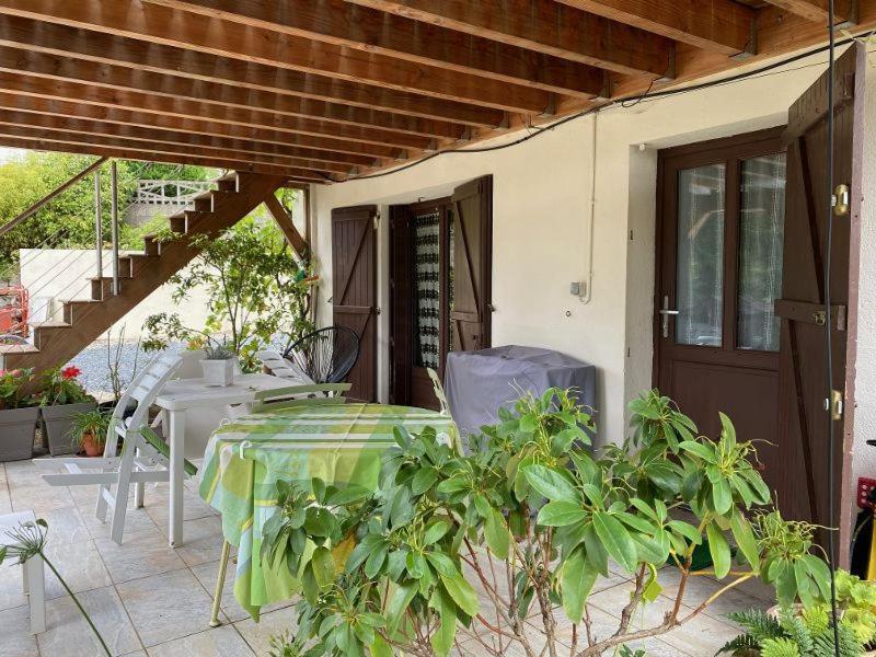 Charmant F1 Avec Terrasse Et Vue Sur Jardin Arbore - Fraicheur Naturelle Du Rez De Jardin - Parking Белерив-сюр-Алие Екстериор снимка